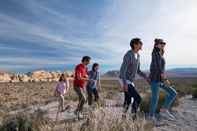 Red Rock Canyon Luxury Tour Trekker Experience - Photo 1 of 7